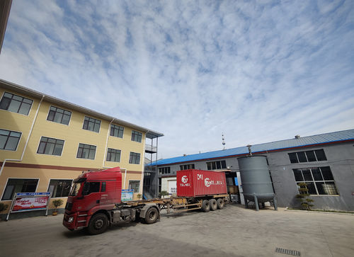 آخرین اخبار شرکت درباره Flexitank یک کیسه / مثانه مهر و موم شده ، تاشو و قابل انعطاف است که در یک ظرف 20 اینچی DV پر شده و به دیواره های ظرف و کف خشک 20 اینچی تکیه می کند تا کیسه باری مایع را در خود جای دهد.