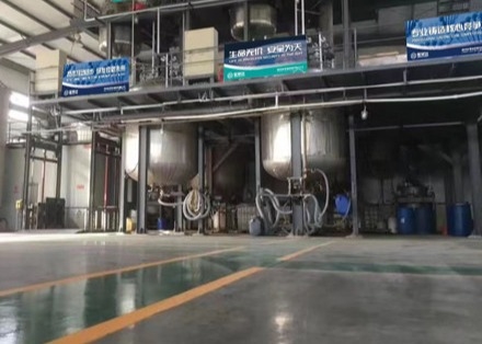 JH5020A امولسیفایر پلیمری AKD 40% امولسیفایر AKD پلیمر بالا
